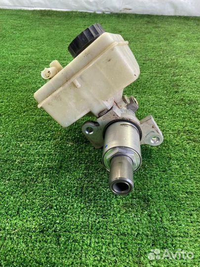 Цилиндр тормозной главный Mercedes-Benz S-Class 4