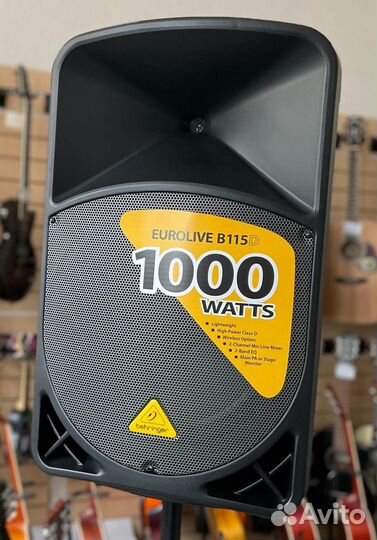 Активная акустическая система behringer B115D