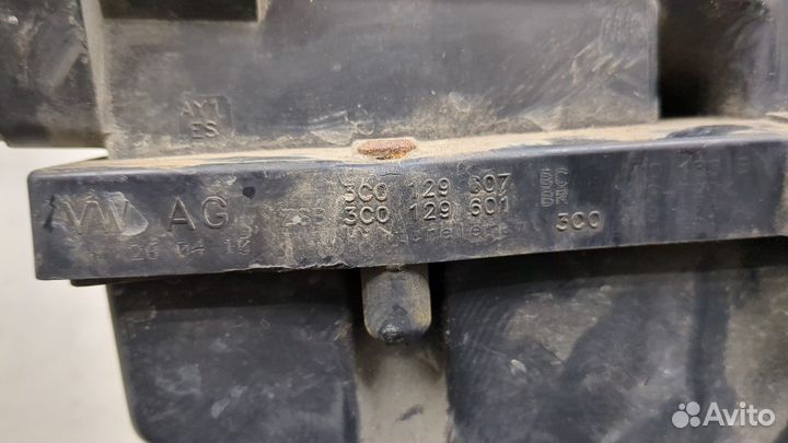 Корпус воздушного фильтра Volkswagen Passat 6