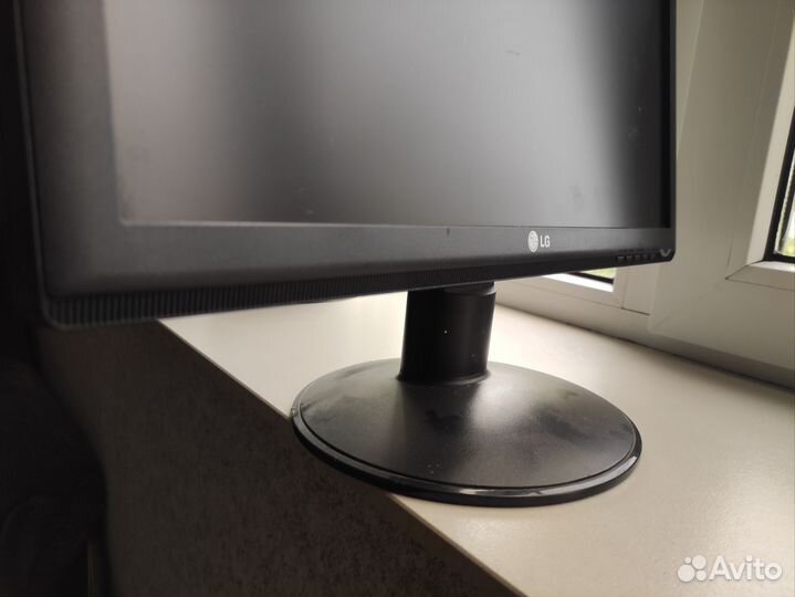 Монитор LG