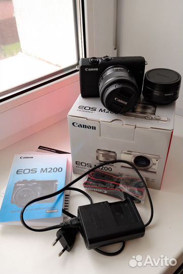 Canon EOS M200 Kit + EF-M 22mm F/2.0 IS STM