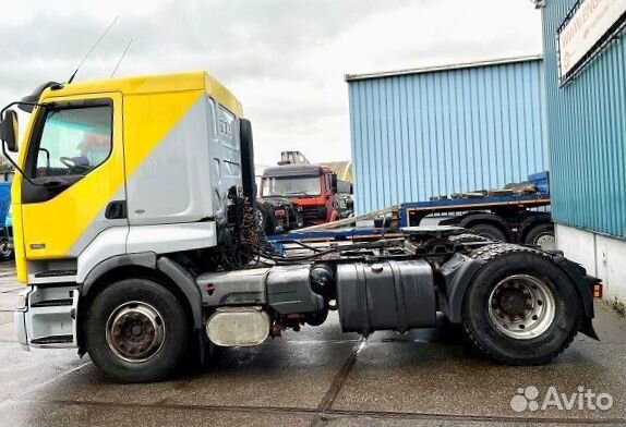 Pазбираем грузовик Renault Premium I 1996-2007