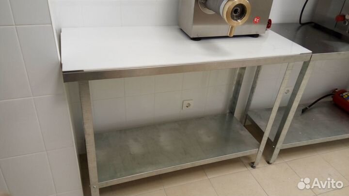 Столы, стеллажи, нейтральное оборудование из нерж