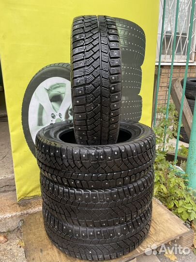 Viatti Brina Nordico V-522 205/60 R16 93T