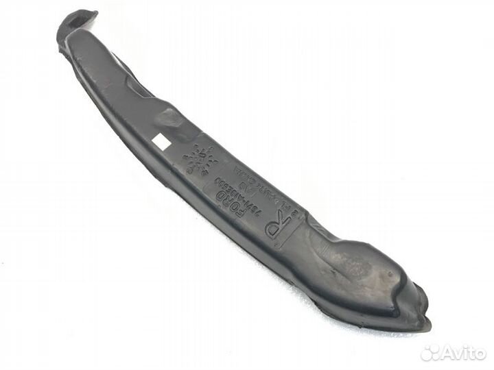 Пыльник крыла правый Ford Mondeo седан 2.3 2010