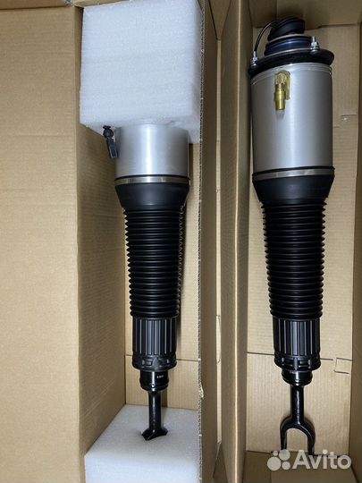 Пневмостойка передняя Audi A8 D3 4E0616039AF