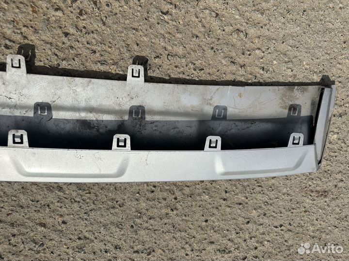 Накладка переднего бампера Лада Веста Кросс Vesta