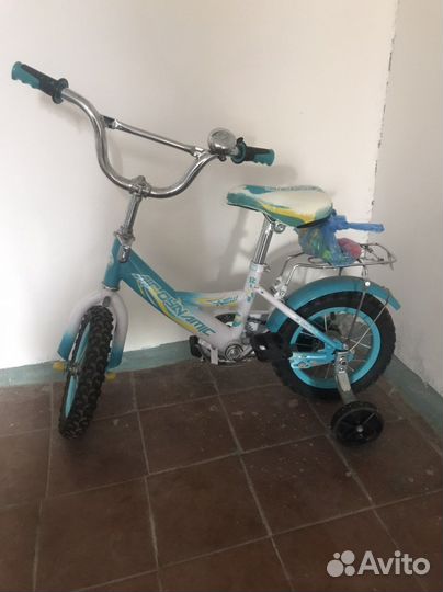 Детский трехколесный велосипед