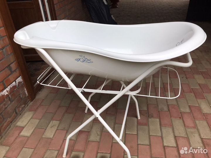 Подставка под детскую ванну, ванну с лежаком