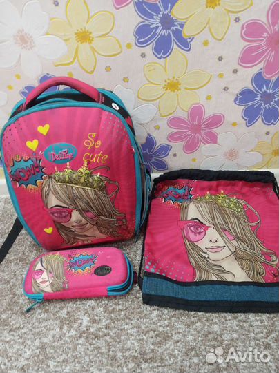 Школьный портфель для девочки