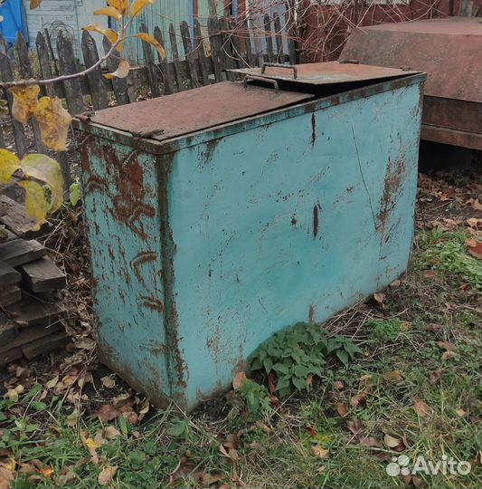 Ящик-сейф для зерна, корма, сыпучих элементов