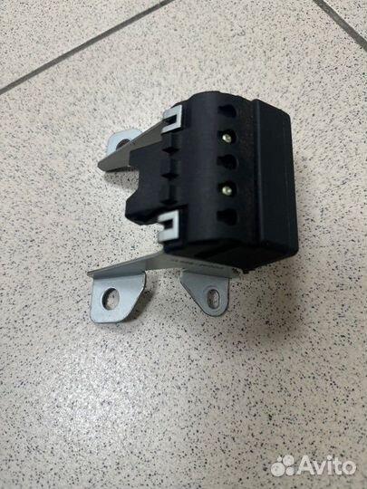 Контакт электрический (обогрева заднего стекла)