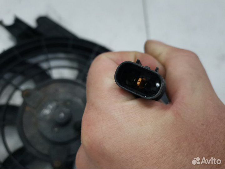 Вентилятор радиатора кондиционера Kia Rio