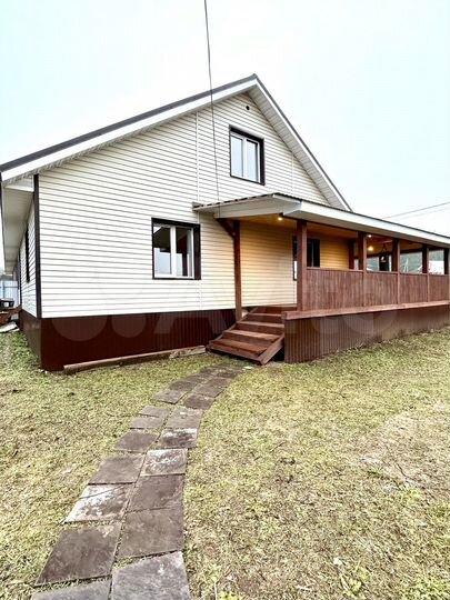 Дом 174,7 м² на участке 8 сот.