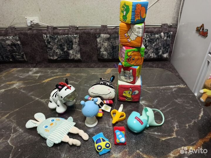 Развивающие игрушки для малыша