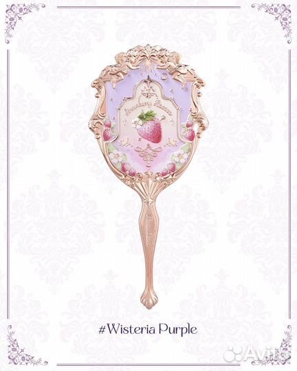 На руках Flower Knows 