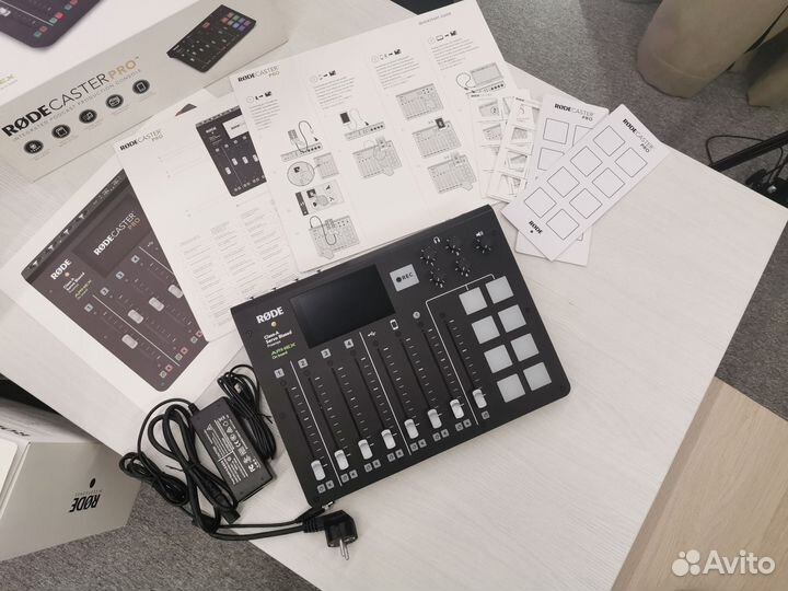 Подкаст микшер Rode Caster Pro