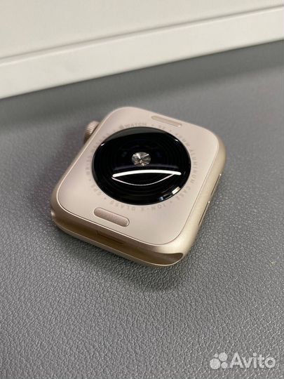 Смарт-часы Apple Watch SE 2022 40mm Starlight