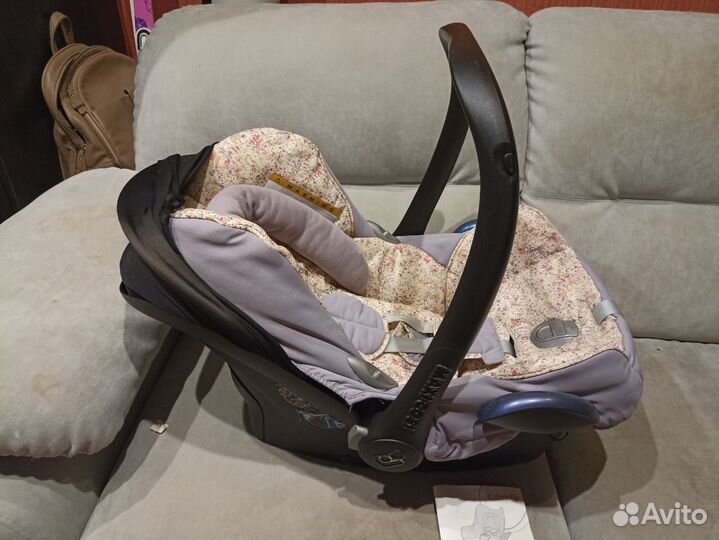 Детское кресло с 0-12 месяцев. До 13 кг maxi cosi