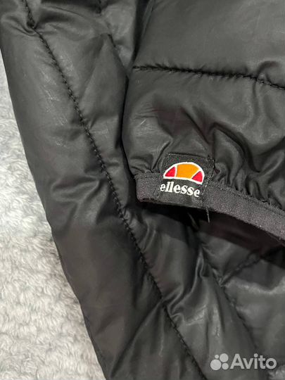 Микропуховик ellesse оригинал