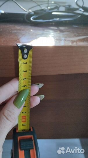 Угловой письменный стол с тумбой