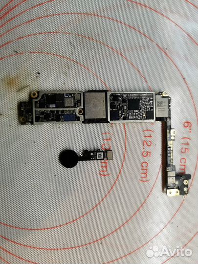 Материнская плата iPhone 7 plus на 128 гб