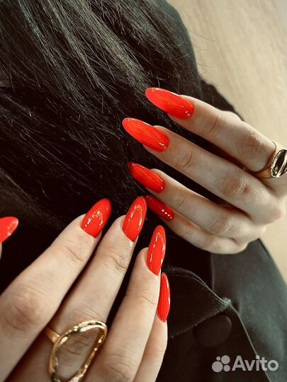 Маникюр и педикюр