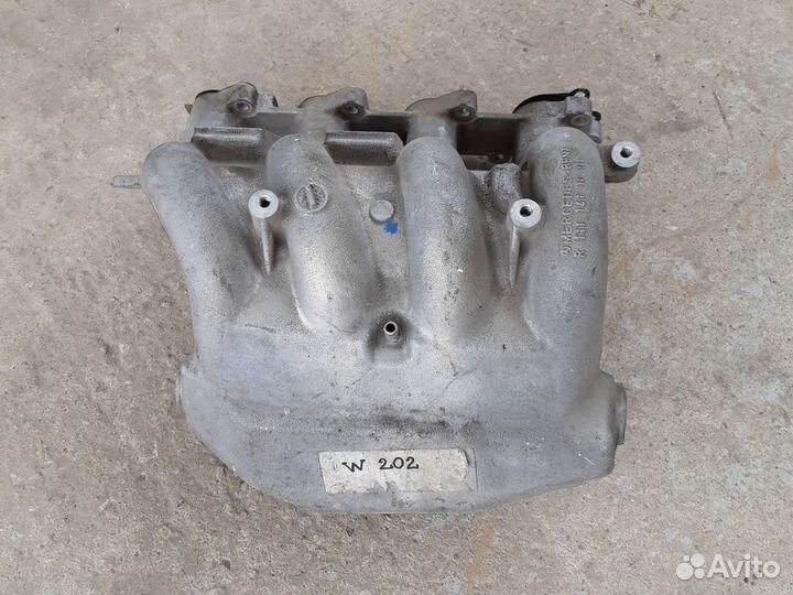 Коллектор впускной R1111411001 Mercedes C180 W202