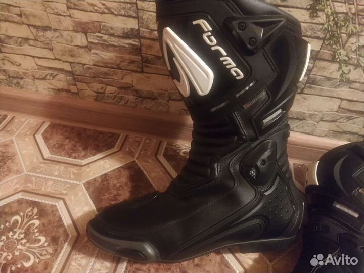 Мотоботы forma mirage