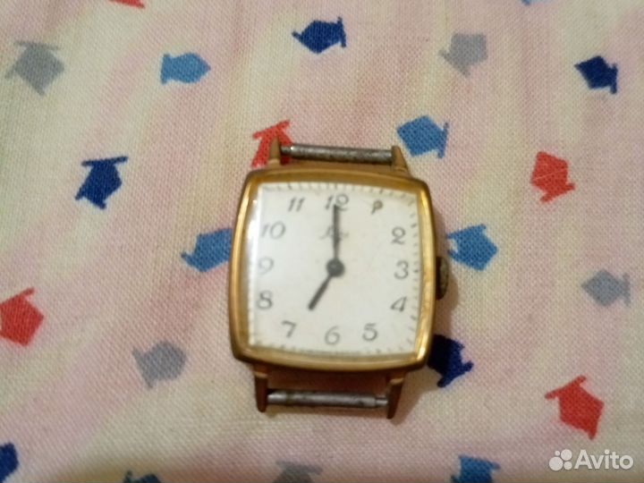 Часы наручные