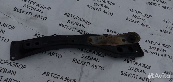 Балка под двс Toyota Avensis