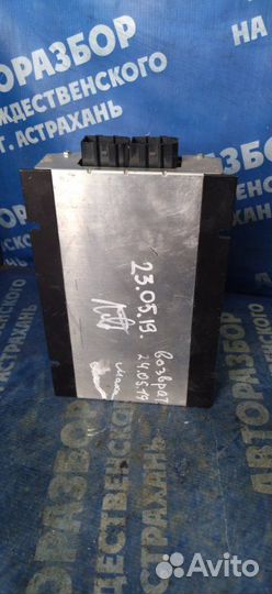 Усилитель звука Volkswagen Touareg внедорожник AXQ