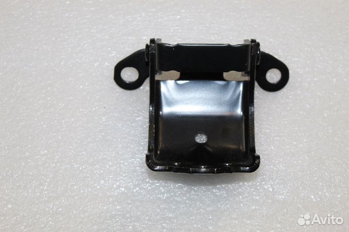 Lexus LX 570 Петля откидного борта Оригинал 07-21