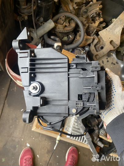 Селектор ркпп Toyota Corolla 140 150