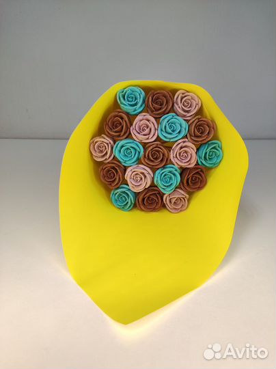 Букет из 19-ти Шоколадных Роз