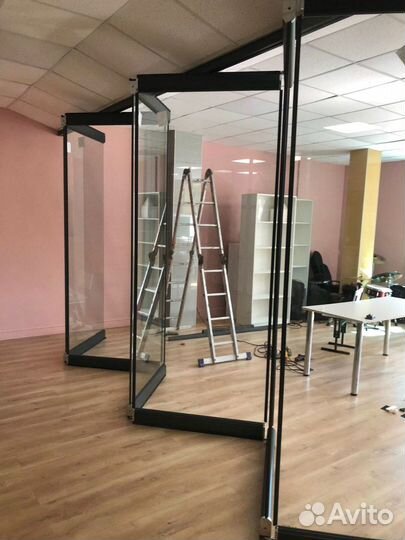 Безрамное остекление беседки