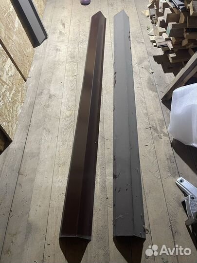 Профиль для металлочерепицы коричневый RAL8017