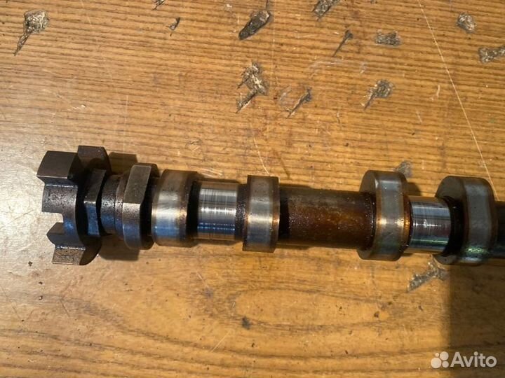 Распредвал выпускной Peugeot 308 T7 1.6 EP6 2012