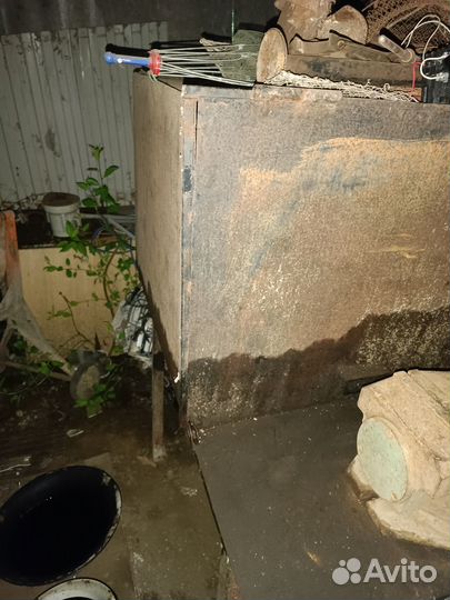 Коптильня со столом