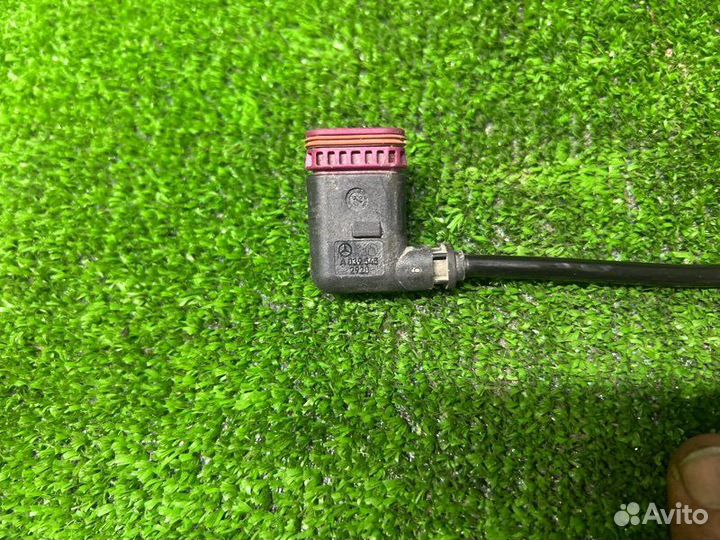 Датчик ABS задний Mercedes S W221