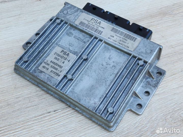 Эбу двигателя Sagem Peugeot 406 1,8 6FZ EW7J4