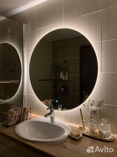 Зеркала с парящей подсветкой