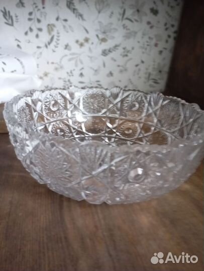 Хрустальная ваза