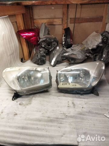 Фары Toyota RAV4 2 00-05