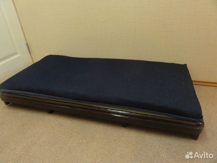 Лежанка для собак крупных пород