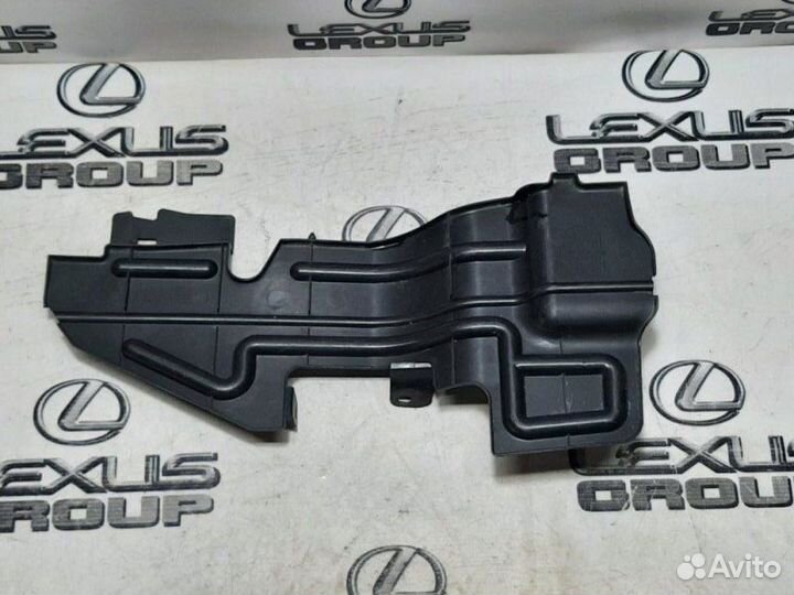 Дефлектор радиатора левый Toyota Avensis ADT250