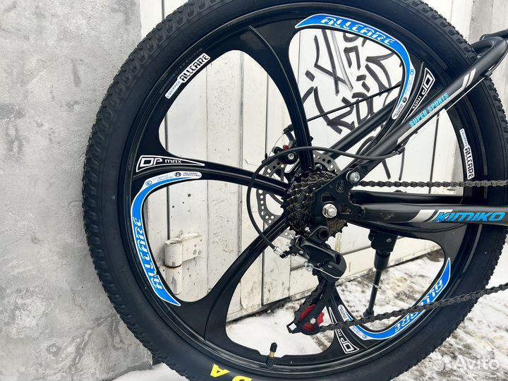 Велосипед на литых дисках