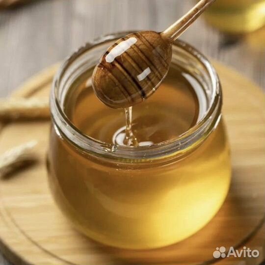 Натуральный мёд и соты с деревенской пасеки