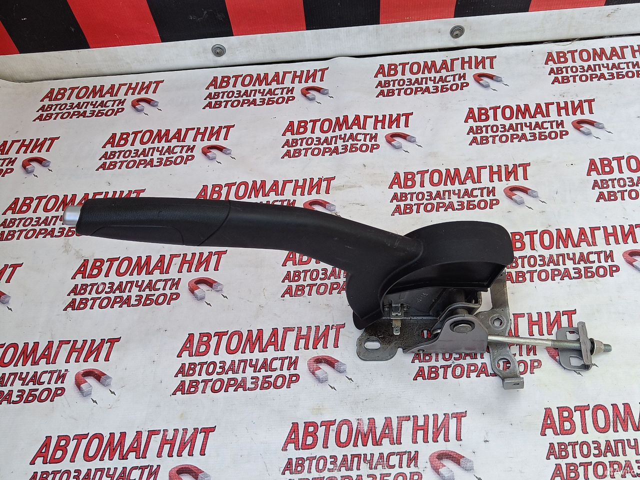 Ручник рычаг стояночного тормоза Рено Дастер 2