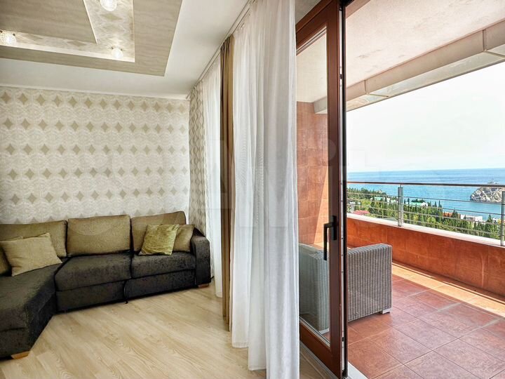 3-к. квартира, 86 м², 8/12 эт.